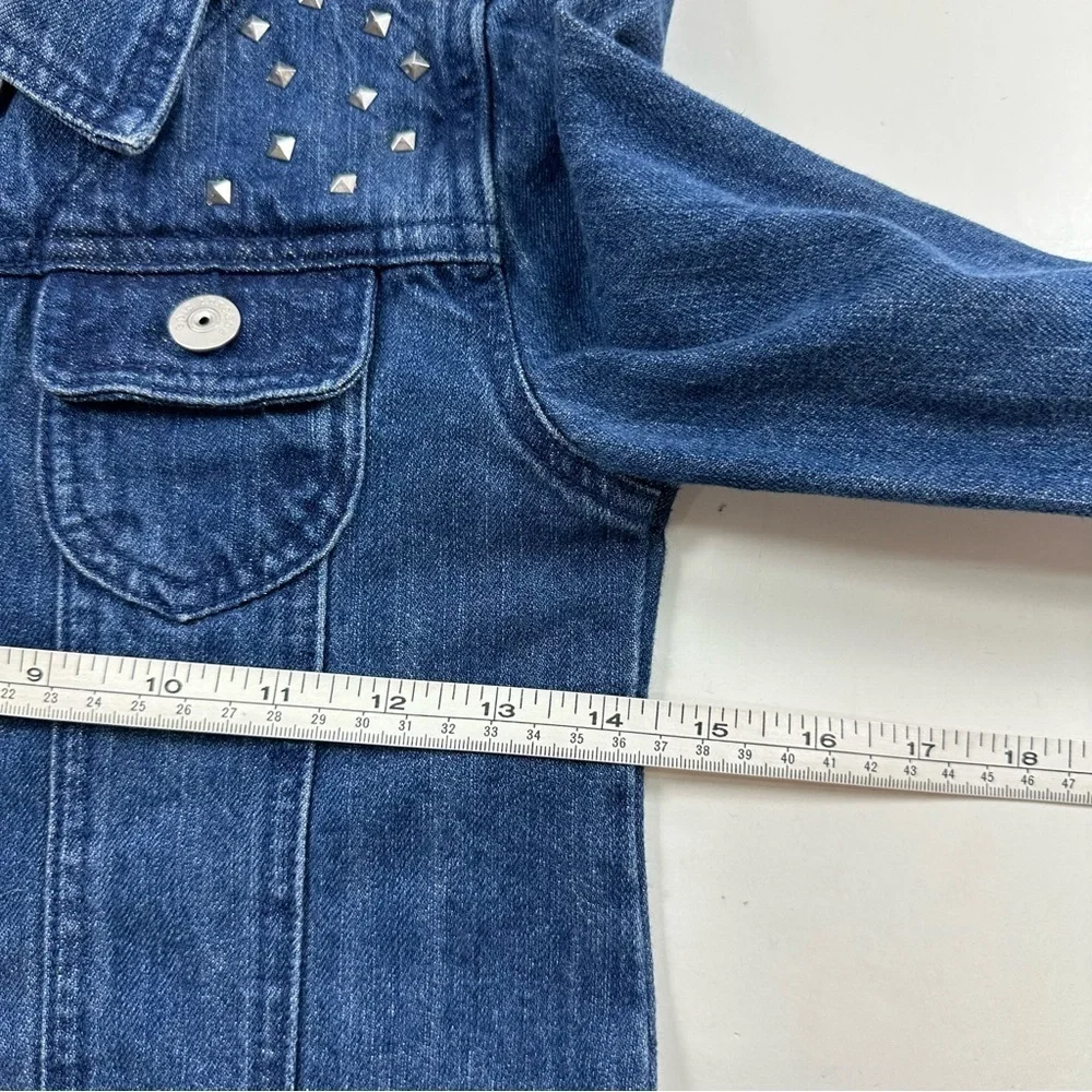 Girl’s Epic Threads Blue Jean Jacket w/studs Size Medium 100% Cotton Denim